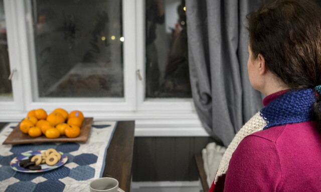 image: Ny rapport: Den tiltalte moren (46) tåler ikke å møte i retten